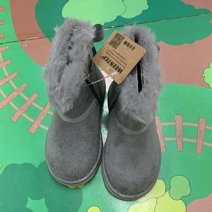 New gray suede boots with fur on top